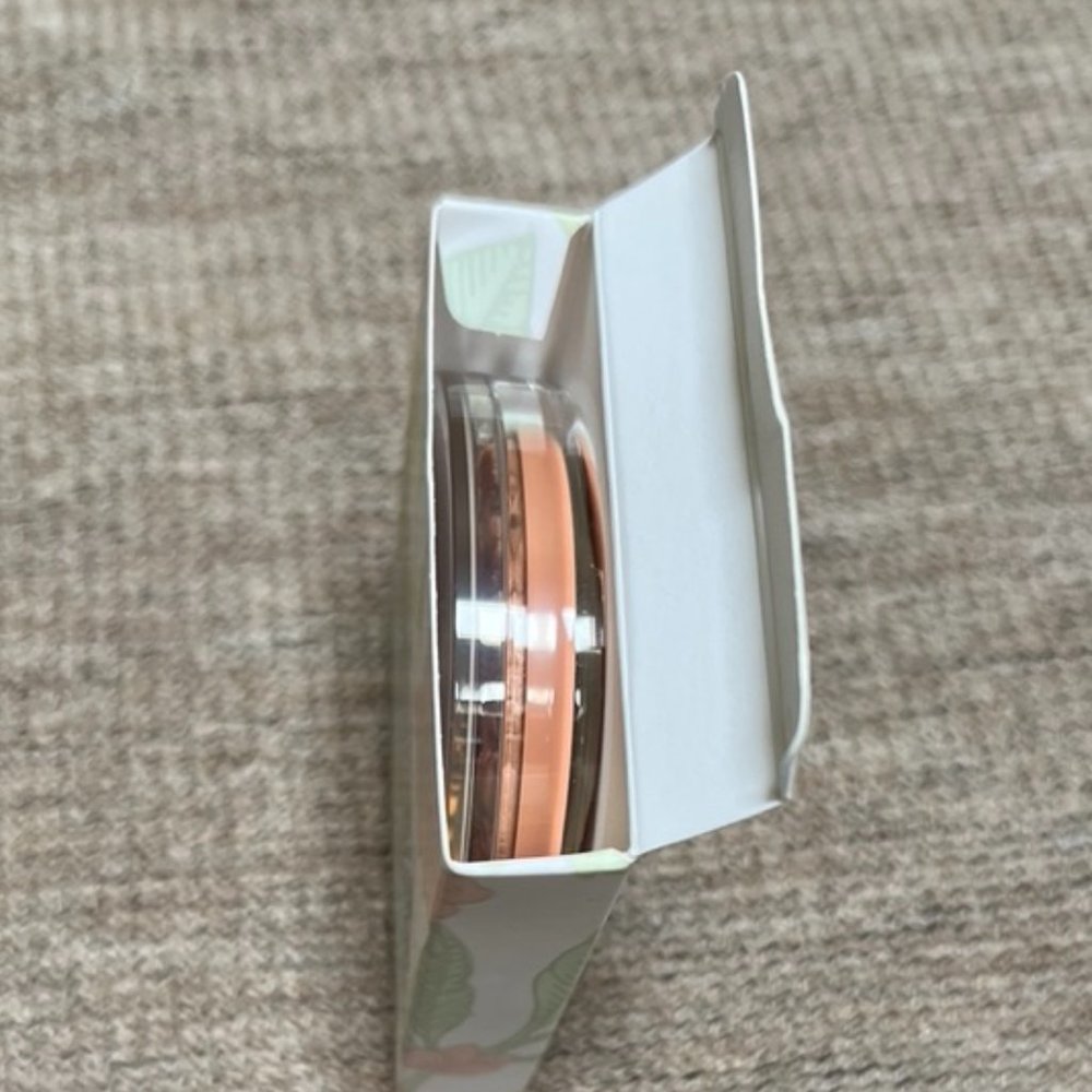 Clinique Powder Pop Flower Bronzer - Picture 4 of 9
